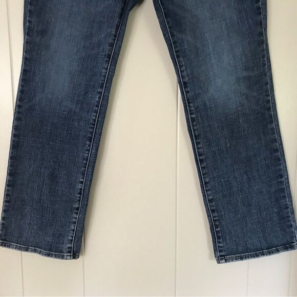 Like new Women’s Levi’s Straus Jeans straight ( 10) - Picture 2 of 9